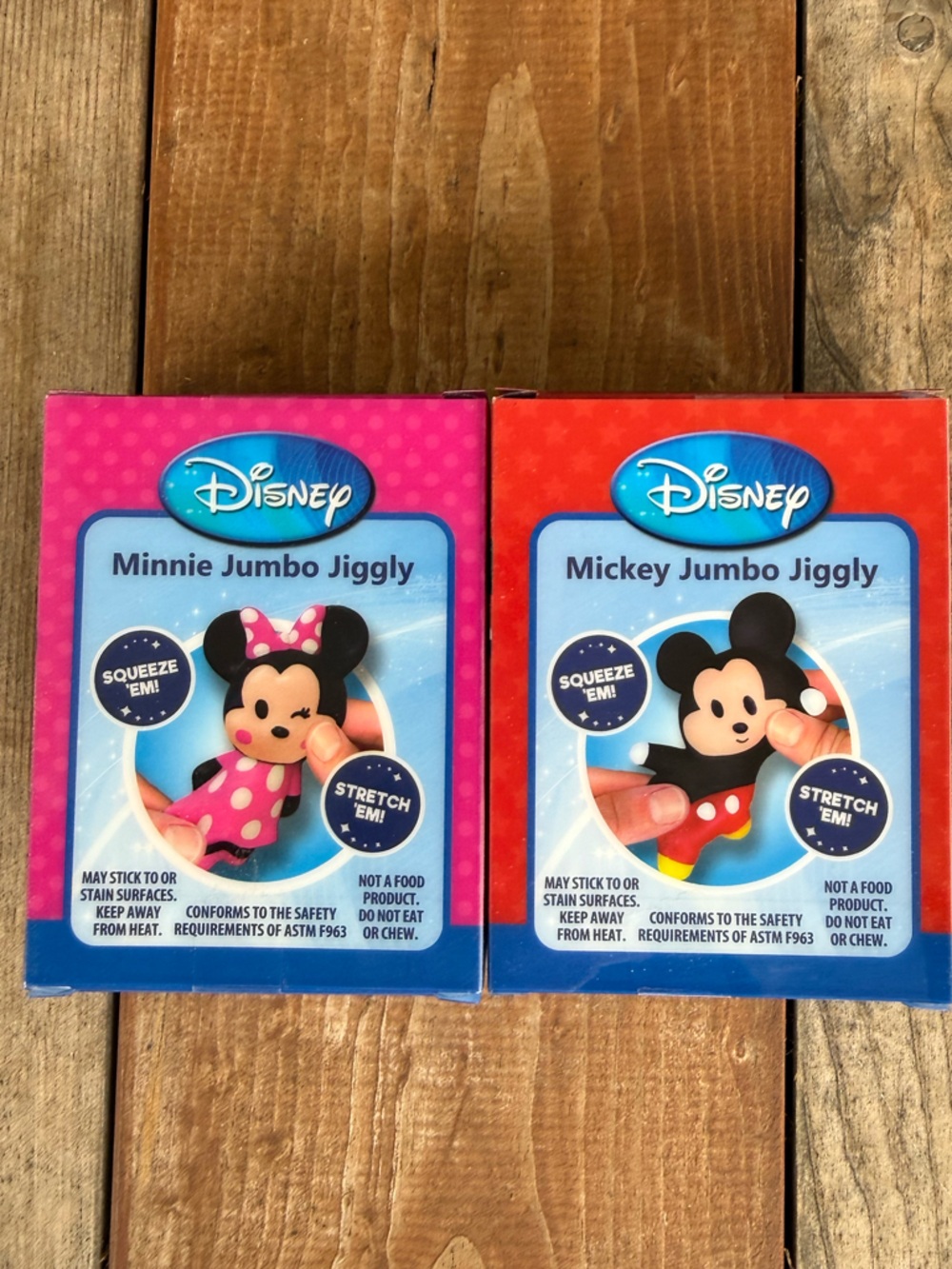 Squishy Disney Minnie & Mickey Jumbo Jiggly Squishy sensory toy - Picture 4 of 5